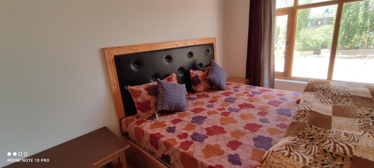 Noor Guest House Leh Buitenkant foto